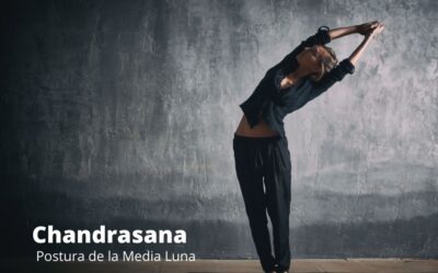 Chandrasana – Postura de la media luna